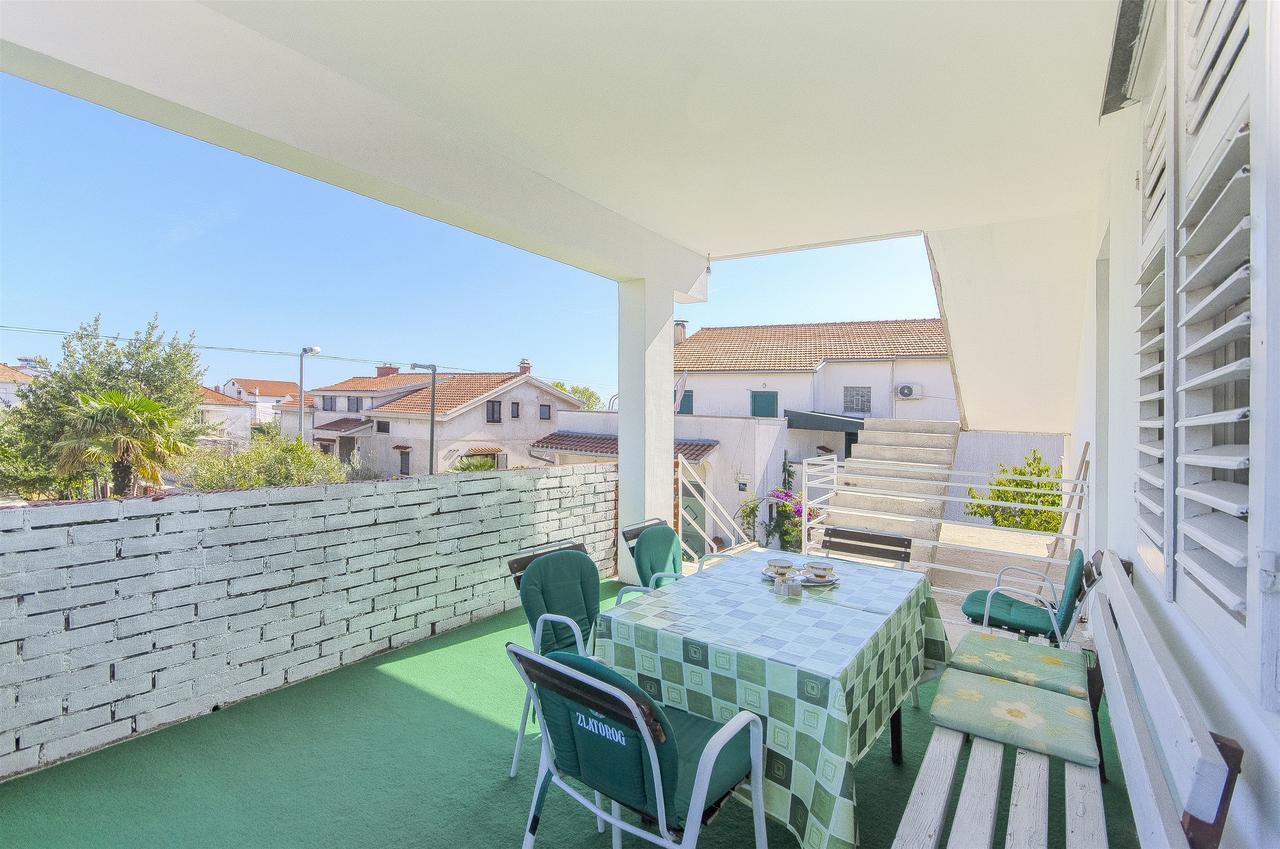 Apartment Niko Водице Екстериор снимка